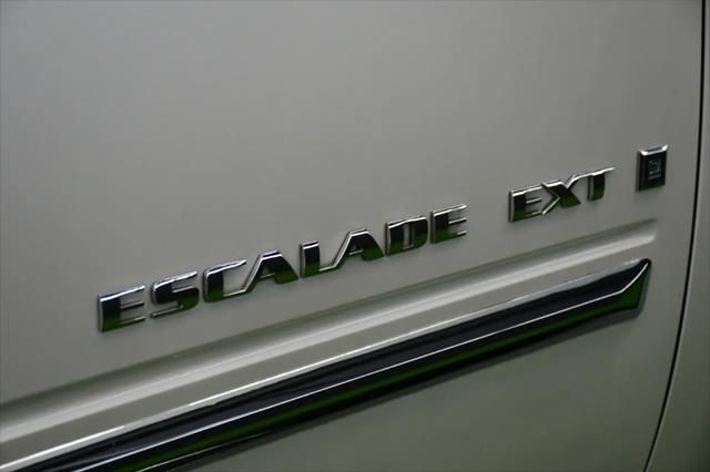 2009 Cadillac Escalade EXT Standard