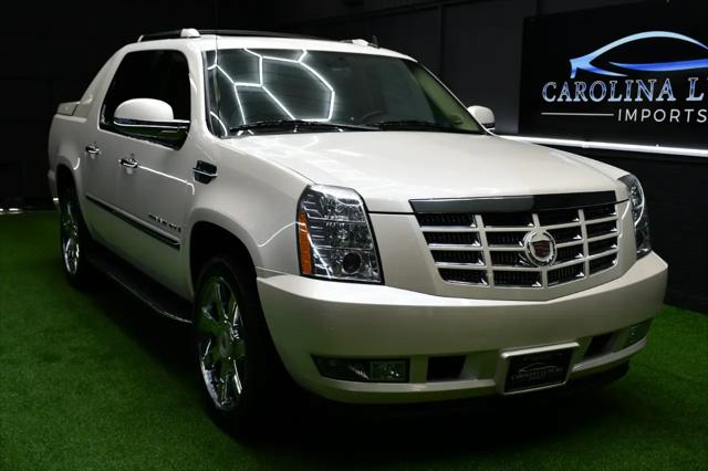2009 Cadillac Escalade EXT Standard