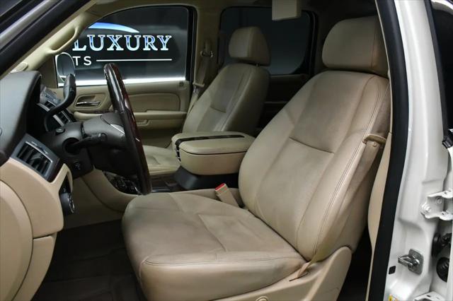 2009 Cadillac Escalade EXT Standard