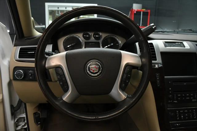2009 Cadillac Escalade EXT Standard
