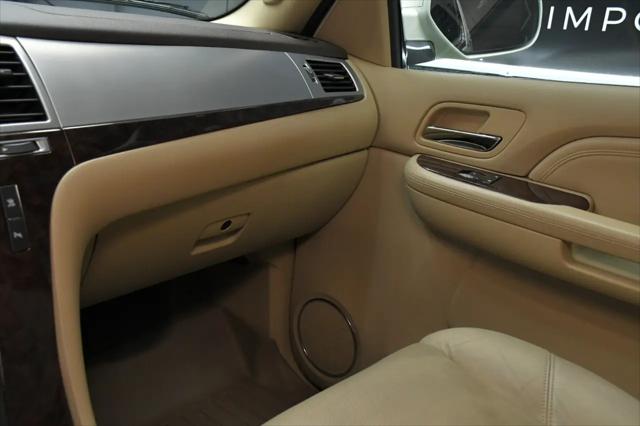 2009 Cadillac Escalade EXT Standard