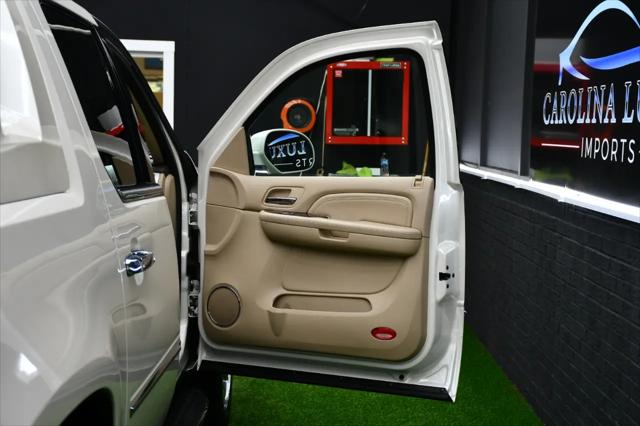 2009 Cadillac Escalade EXT Standard