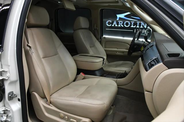 2009 Cadillac Escalade EXT Standard
