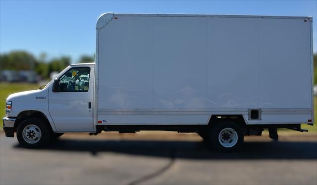 2025 Ford E-450 Cutaway Base