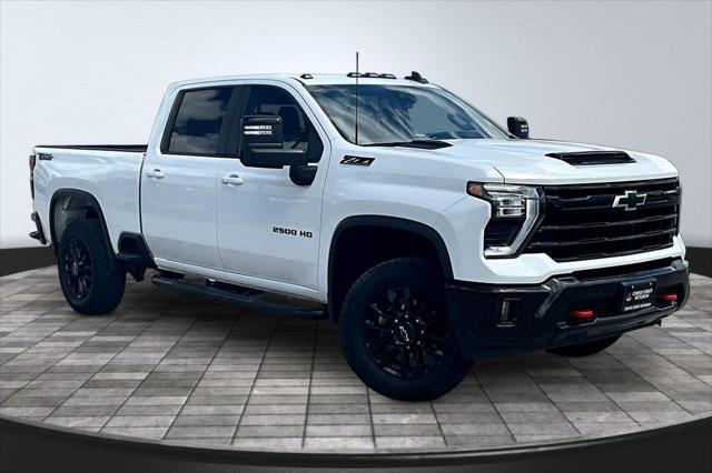 2025 Chevrolet Silverado 2500HD 4WD Crew Cab Standard Bed LT