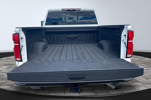 2025 Chevrolet Silverado 2500HD 4WD Crew Cab Standard Bed LT