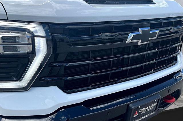 2025 Chevrolet Silverado 2500HD 4WD Crew Cab Standard Bed LT