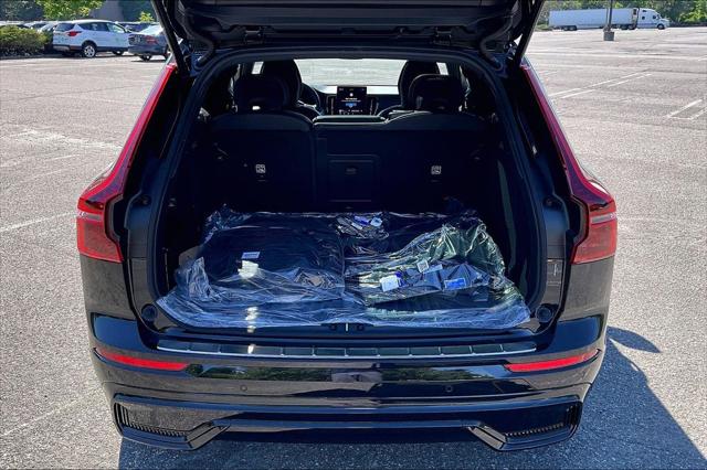 2026 Volvo XC60 B5 Ultra Black Edition