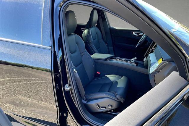 2026 Volvo XC60 B5 Ultra Black Edition