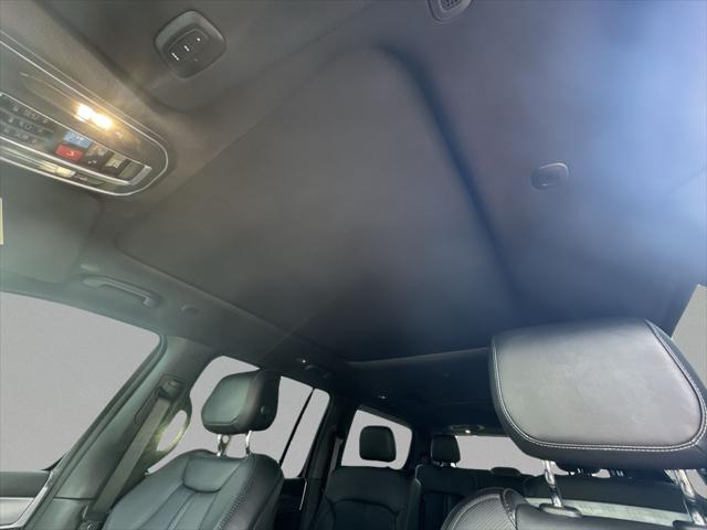 2023 Jeep Wagoneer Series II Carbide 4x4