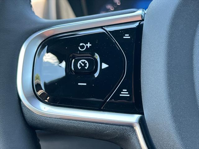 2026 Volvo XC90 Plug-In Hybrid Ultra, T8 AWD, Electric/Gasoline, Bright, 6 Seats