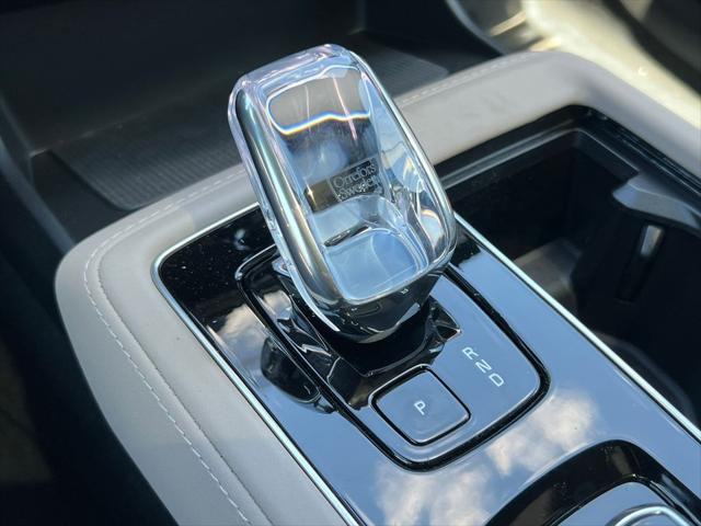 2026 Volvo XC90 Plug-In Hybrid Ultra, T8 AWD, Electric/Gasoline, Bright, 6 Seats