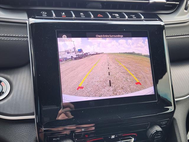 2026 Jeep Grand Cherokee Laredo 4x2