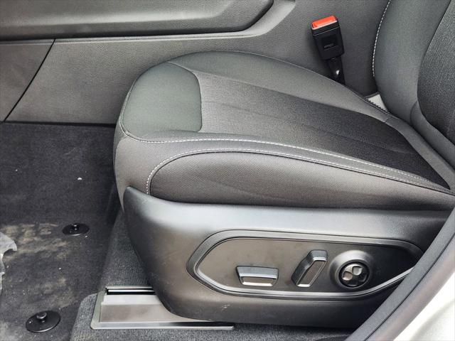 2026 Jeep Grand Cherokee Laredo 4x2