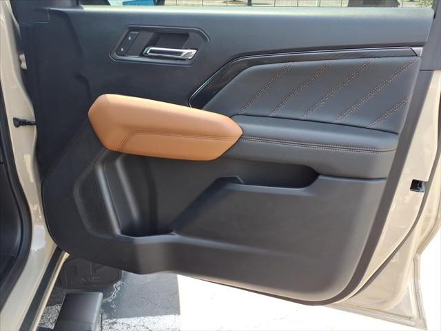 2023 GMC Canyon 4WD Crew Cab Short Box AT4