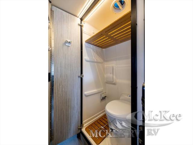 2019 Mercedes-Benz Sprinter 2500 Standard Roof V6