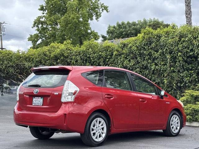 2013 Toyota Prius v Two