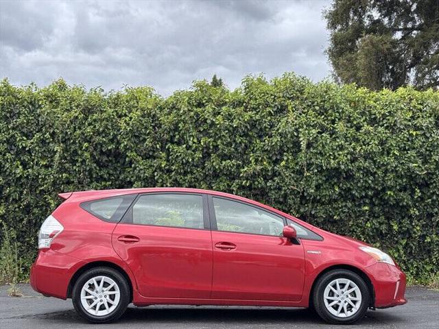 2013 Toyota Prius v Two