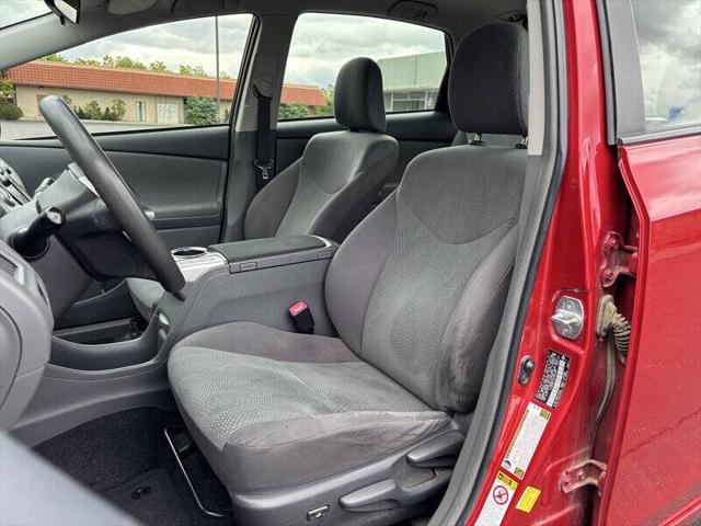2013 Toyota Prius v Two