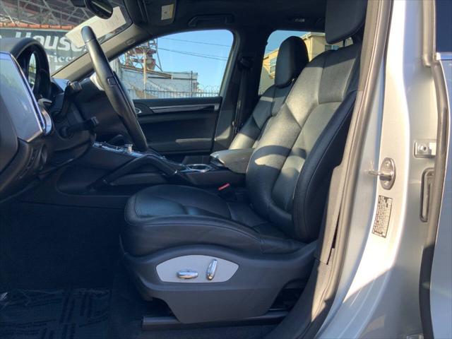 2012 Porsche Cayenne Tiptronic AWD 4dr SUV