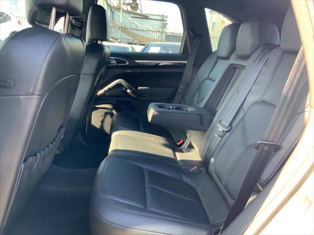 2012 Porsche Cayenne Tiptronic AWD 4dr SUV