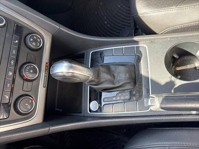 2015 Volkswagen Passat 1.8T Limited Edition