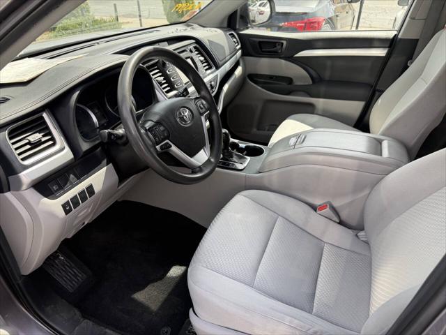 2019 Toyota Highlander LE