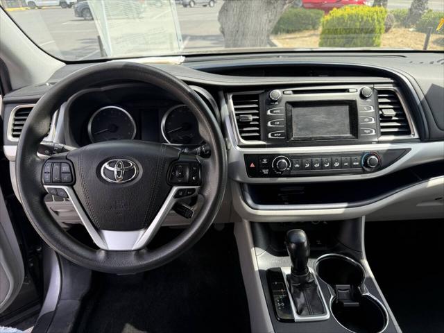 2019 Toyota Highlander LE