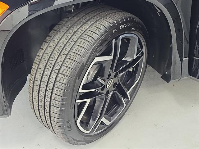 2026 Volkswagen Tiguan SEL R-Line Turbo