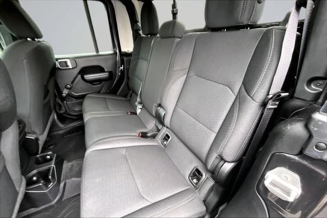 2022 Jeep Gladiator Sport