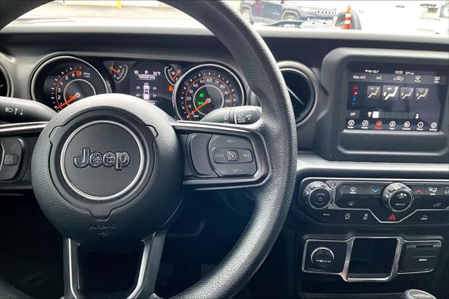 2022 Jeep Gladiator Sport