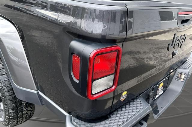 2022 Jeep Gladiator Sport