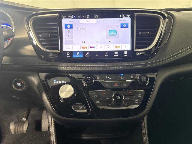 2027 Chrysler Pacifica Limited
