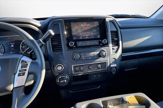 2024 Nissan Titan Crew Cab SV 4x4