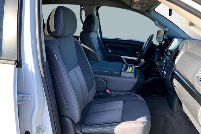 2024 Nissan Titan Crew Cab SV 4x4