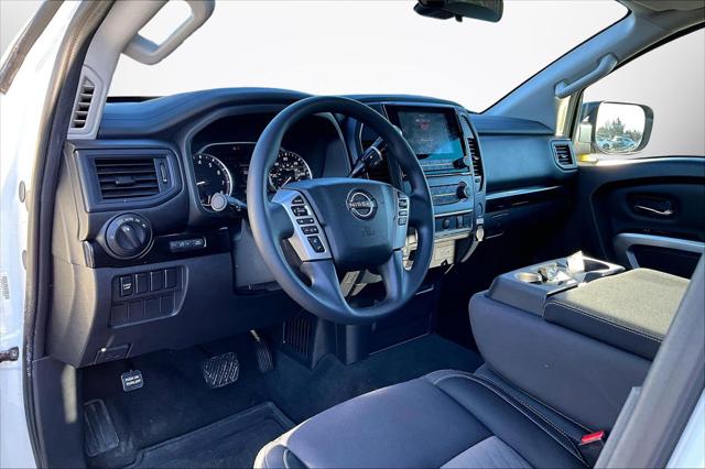2024 Nissan Titan Crew Cab SV 4x4