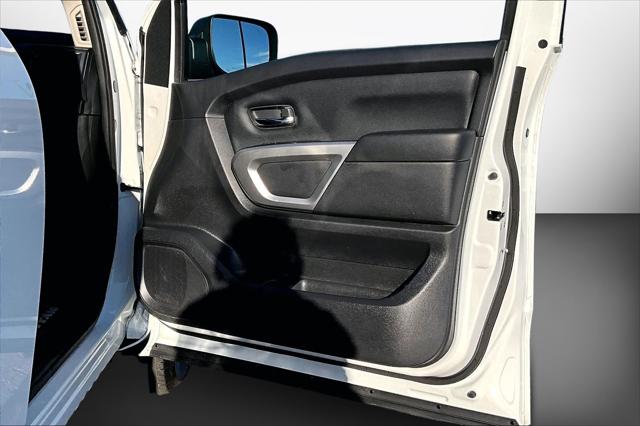 2024 Nissan Titan Crew Cab SV 4x4