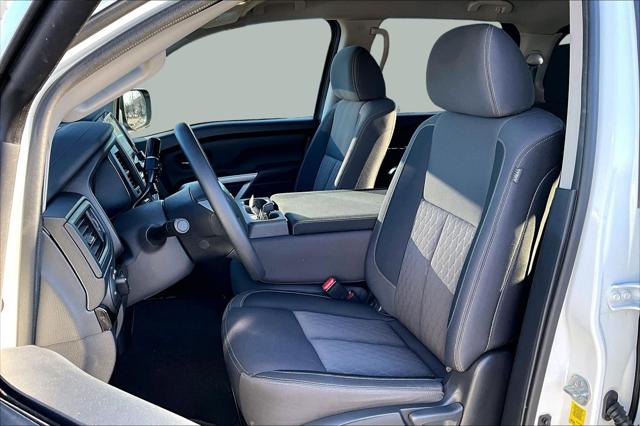 2024 Nissan Titan Crew Cab SV 4x4