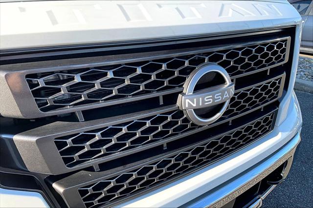 2024 Nissan Titan Crew Cab SV 4x4