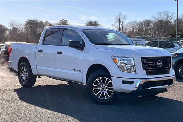 2024 Nissan Titan Crew Cab SV 4x4