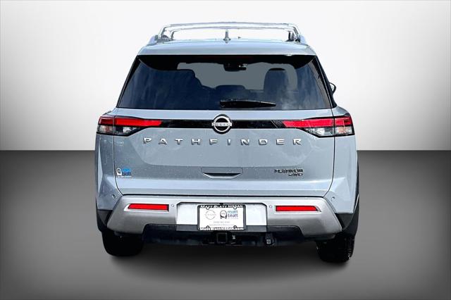 2025 Nissan Pathfinder Platinum 4WD