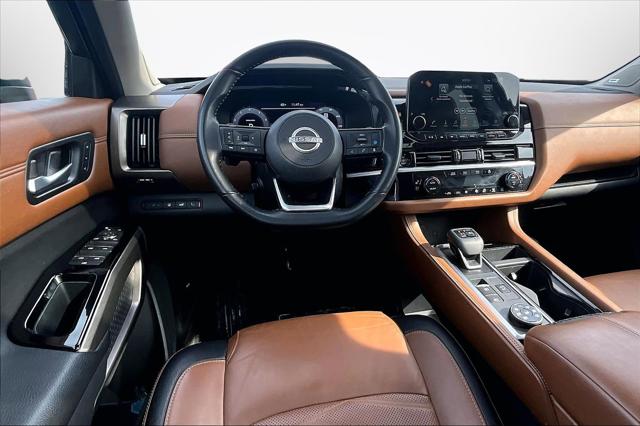 2025 Nissan Pathfinder Platinum 4WD