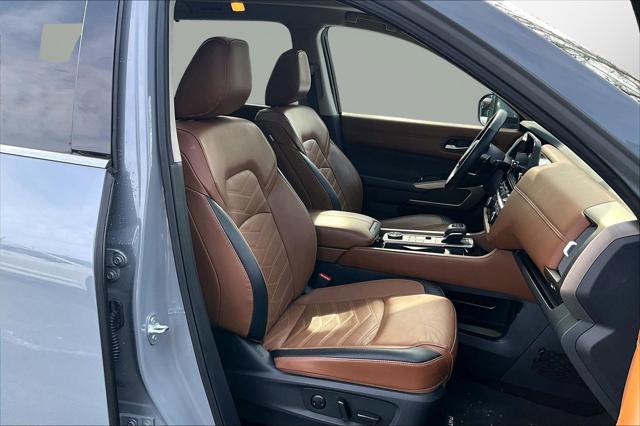 2025 Nissan Pathfinder Platinum 4WD