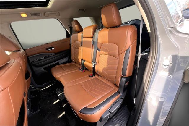 2025 Nissan Pathfinder Platinum 4WD