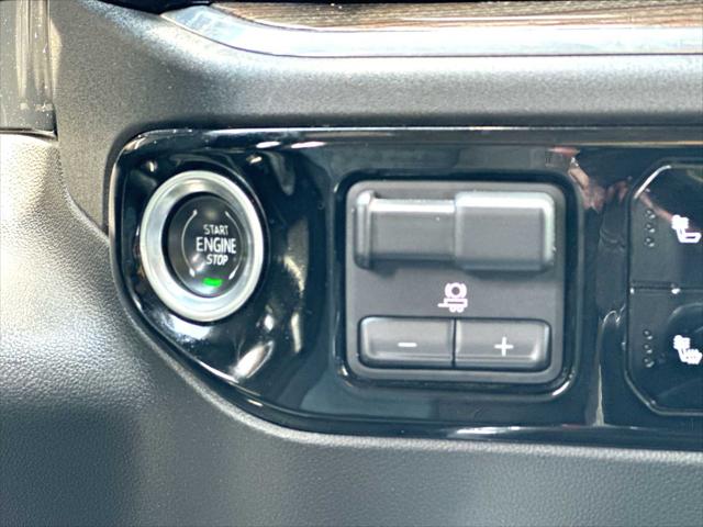 2023 Chevrolet Silverado 1500 4WD Crew Cab Short Bed RST