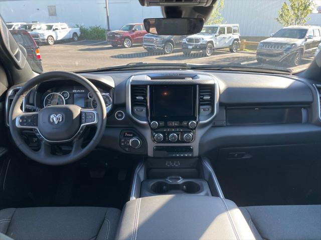 2025 Ram 1500 Big Horn Crew Cab 4x4 5'7" Box