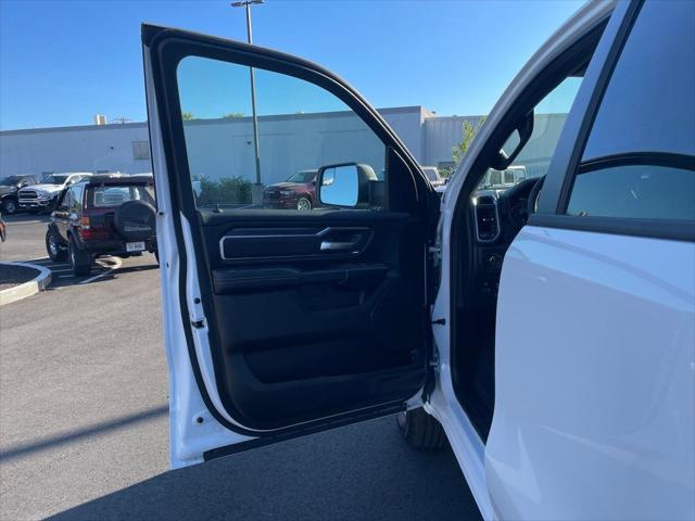 2025 Ram 1500 Big Horn Crew Cab 4x4 5'7" Box