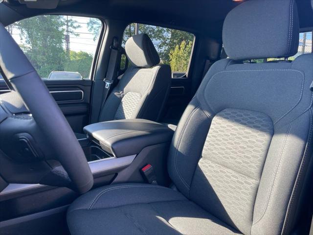 2025 Ram 1500 Big Horn Crew Cab 4x4 5'7" Box