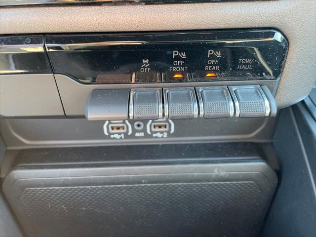 2025 Ram 1500 Big Horn Crew Cab 4x4 5'7" Box