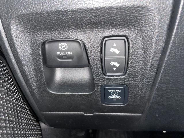 2025 Ram 1500 Big Horn Crew Cab 4x4 5'7" Box